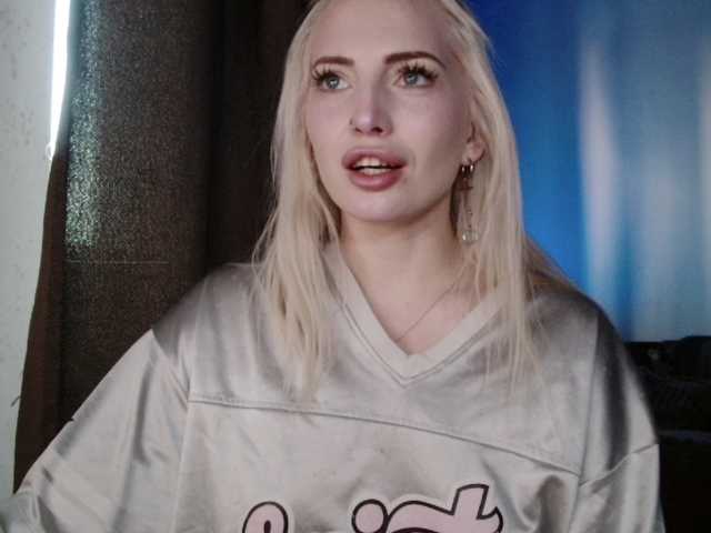 SpaceMarsi's BongaCams show and profile