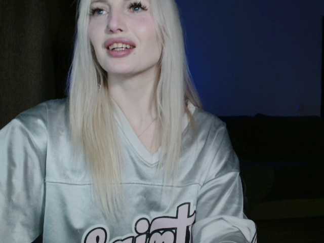 SpaceMarsi's BongaCams show and profile