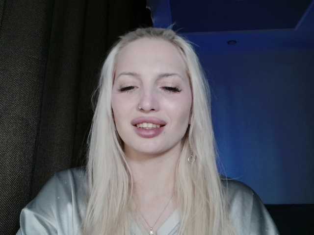 SpaceMarsi's BongaCams show and profile