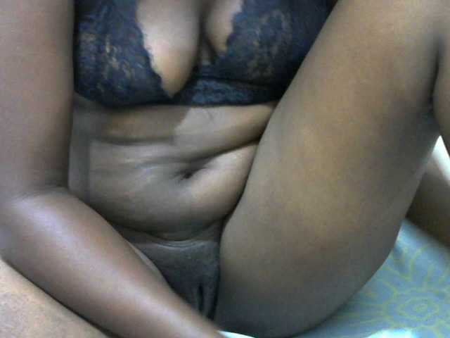 Cuttey30's BongaCams show and profile