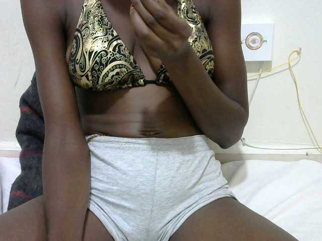 Cuttey30's BongaCams show and profile