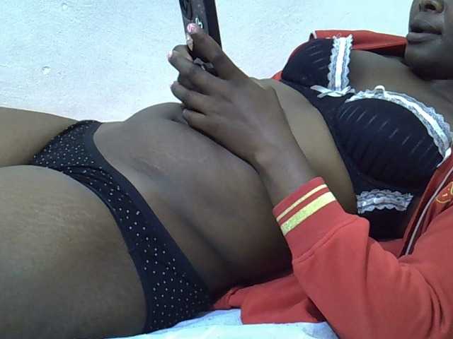 Cuttey30's BongaCams show and profile