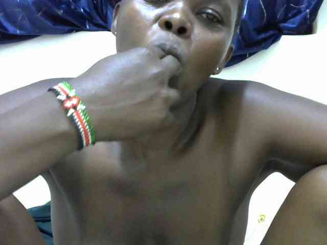 Cuttey30 Live Webcam on BongaCams