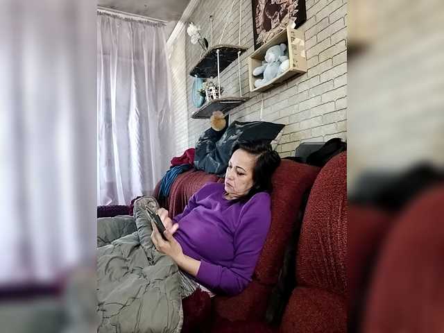 Lina-a-13's BongaCams show and profile