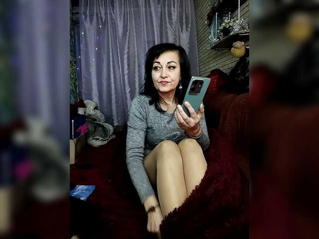 Lina-a-13's BongaCams show and profile