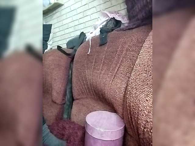 Lina-a-13's BongaCams show and profile