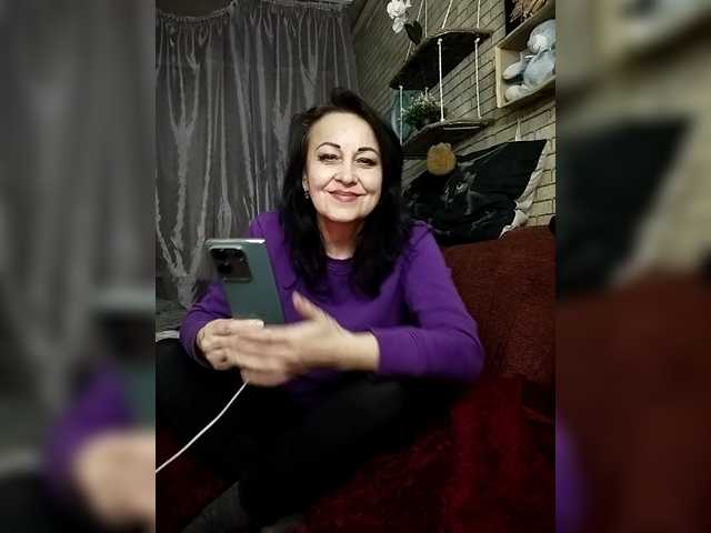 Lina-a-13's BongaCams show and profile