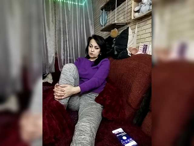 Lina-a-13's BongaCams show and profile