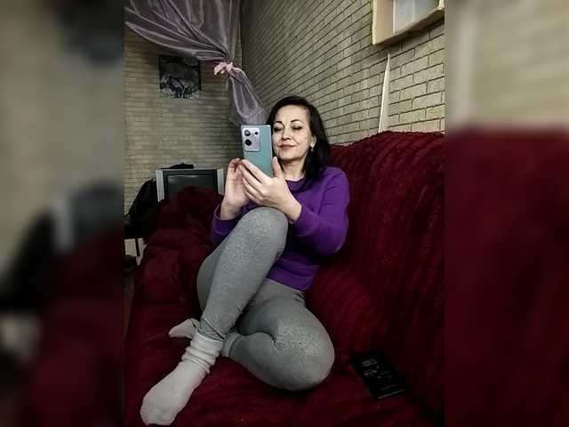 Lina-a-13's BongaCams show and profile