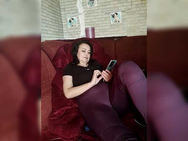 Lina-a-13's BongaCams show and profile