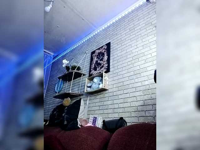 Lina-a-13's BongaCams show and profile