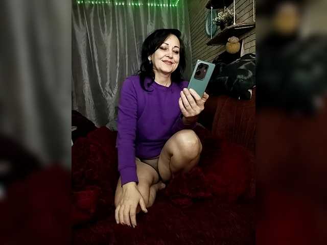 Lina-a-13's BongaCams show and profile