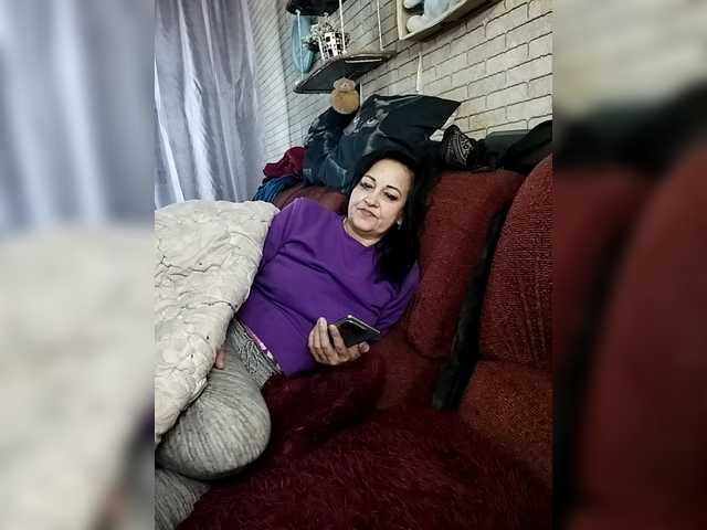 Lina-a-13's BongaCams show and profile