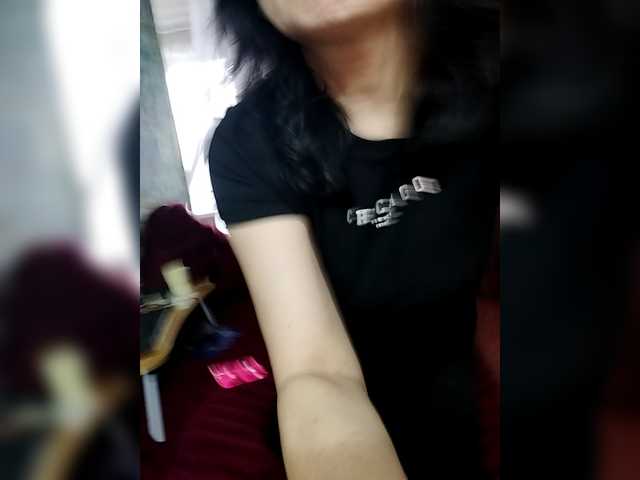 Lina-a-13's BongaCams show and profile