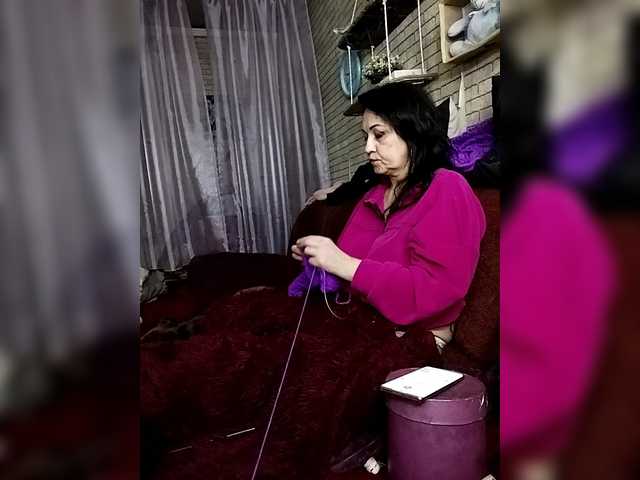 Lina-a-13's BongaCams show and profile