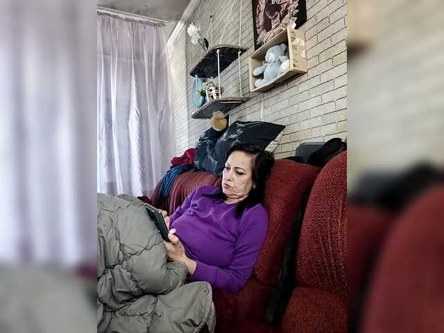 Lina-a-13's BongaCams show and profile