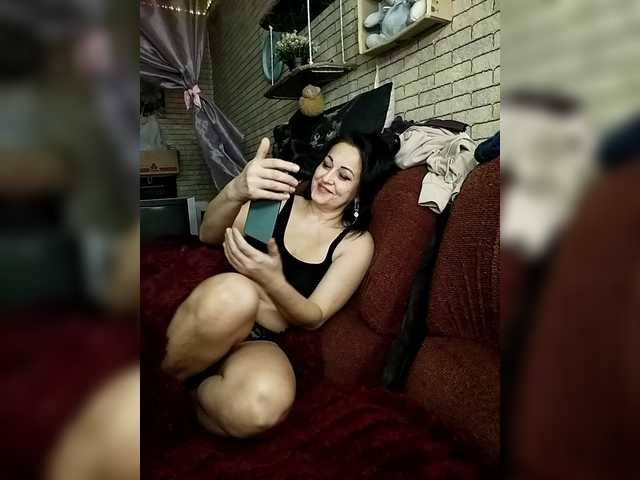 Lina-a-13's BongaCams show and profile