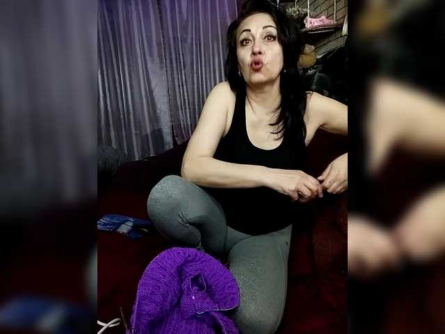 Lina-a-13's BongaCams show and profile