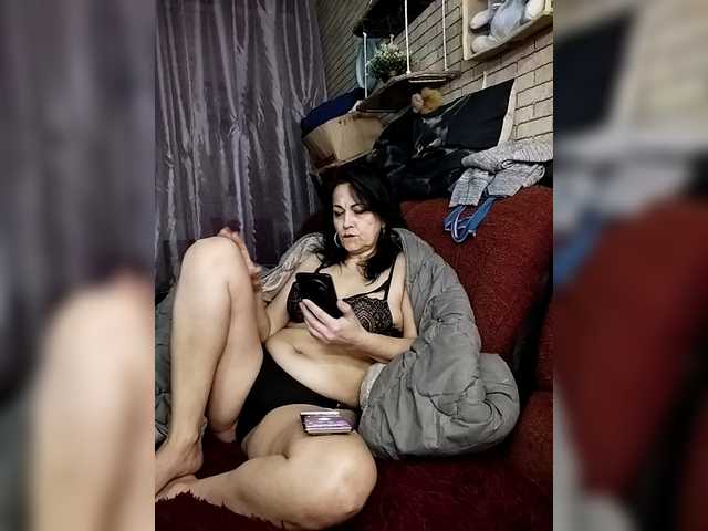 Lina-a-13's BongaCams show and profile