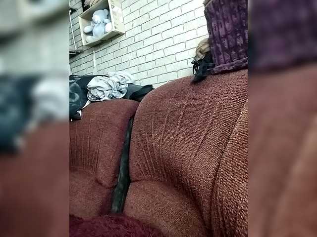 Lina-a-13's BongaCams show and profile