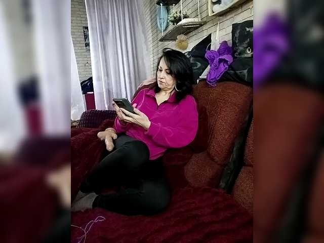 Lina-a-13's BongaCams show and profile