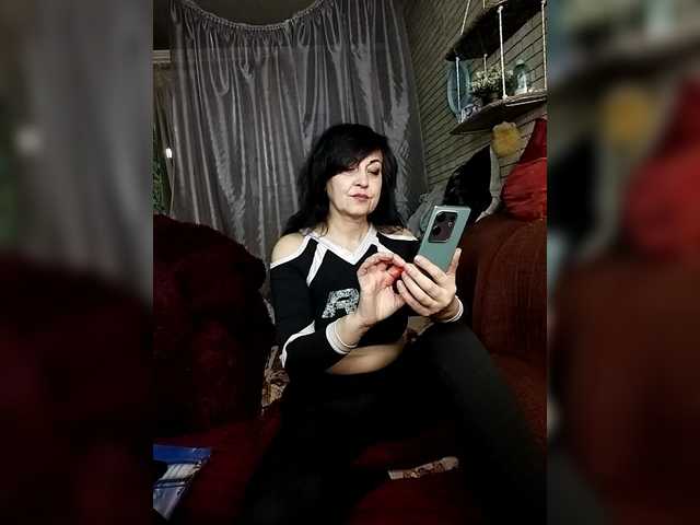 Lina-a-13 from BongaCams