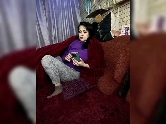 Lina-a-13's BongaCams show and profile