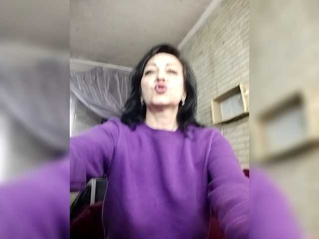 Lina-a-13's BongaCams show and profile