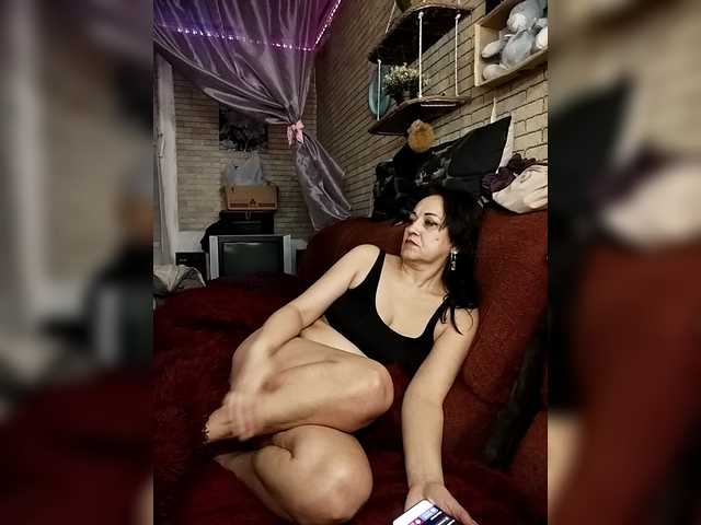 Lina-a-13's BongaCams show and profile