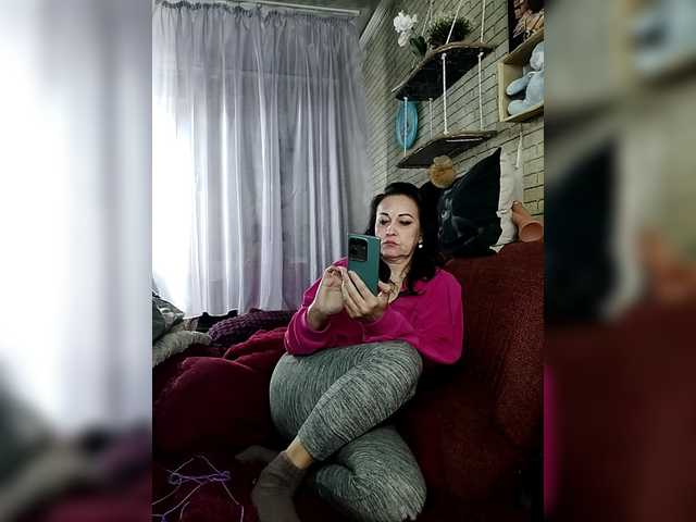 Lina-a-13's BongaCams show and profile