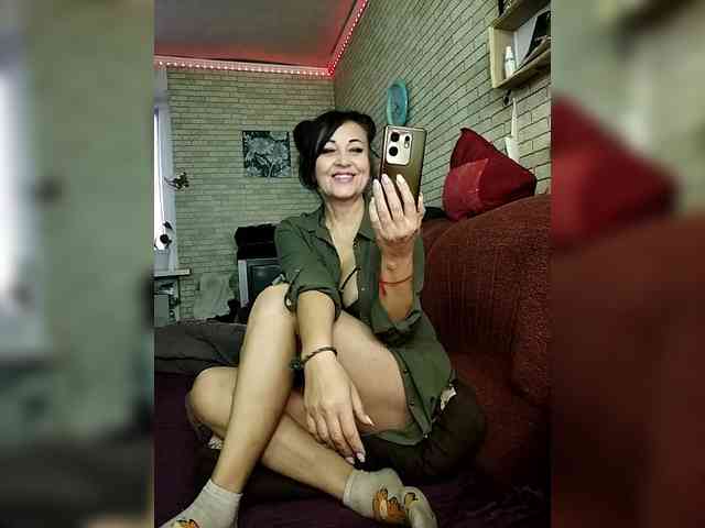 Lina-a-13 webcam