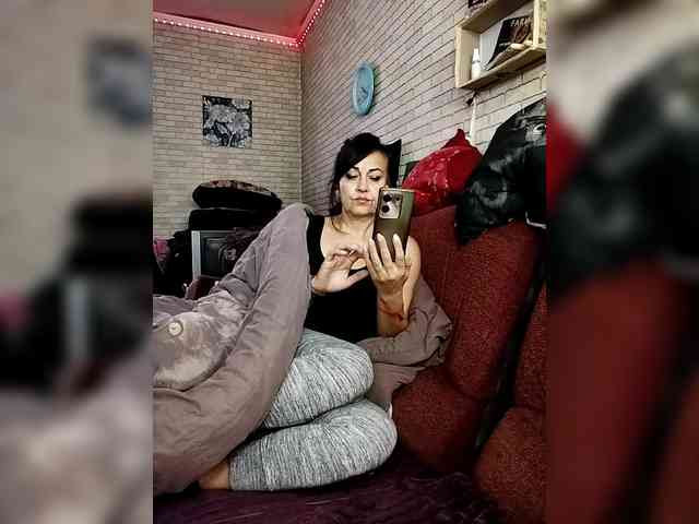 Lina-a-13 webcam