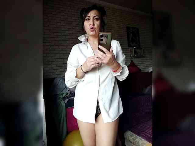 Lina-a-13 webcam