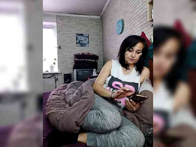 Lina-a-13 webcam
