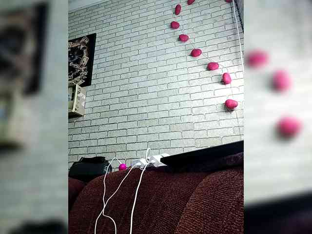 Lina-a-13 Live Webcam on BongaCams