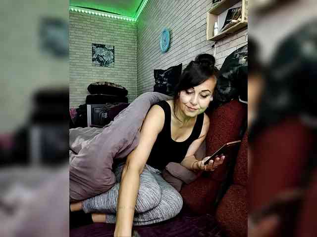 Lina-a-13 webcam