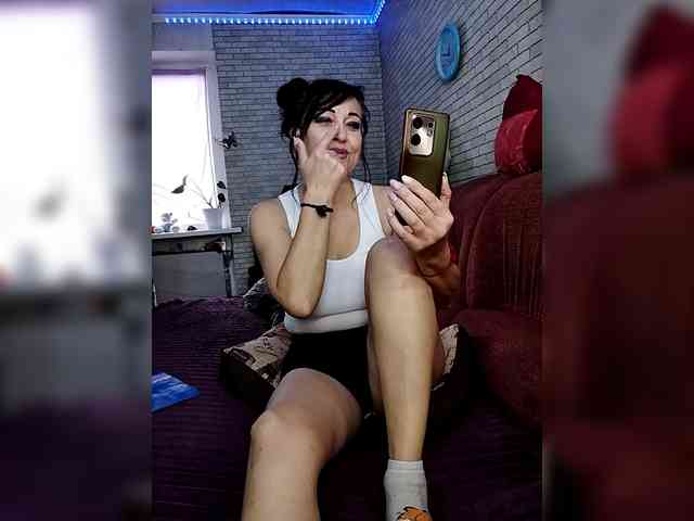 Lina-a-13 webcam