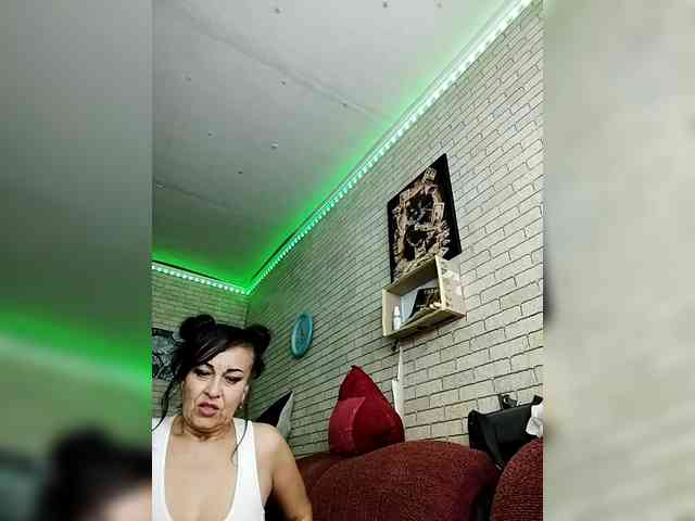 Lina-a-13 webcam