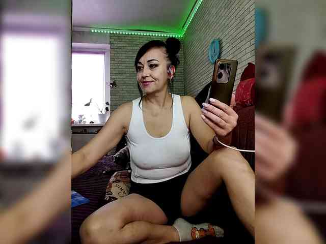 Lina-a-13 webcam