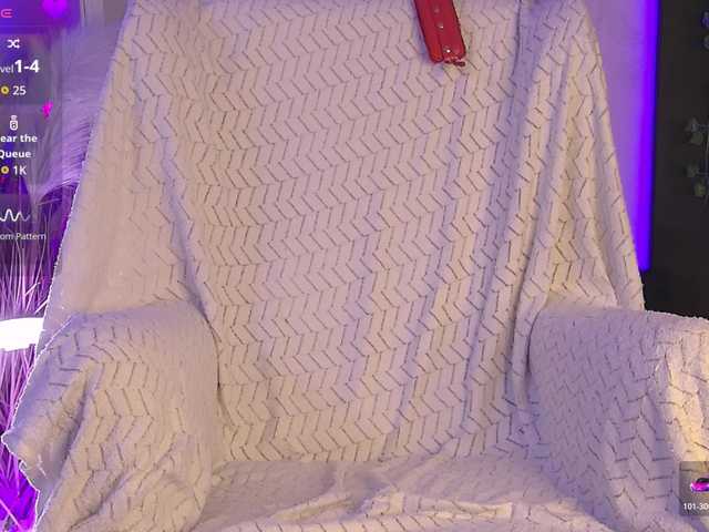 IsisQueenXXX's BongaCams show and profile