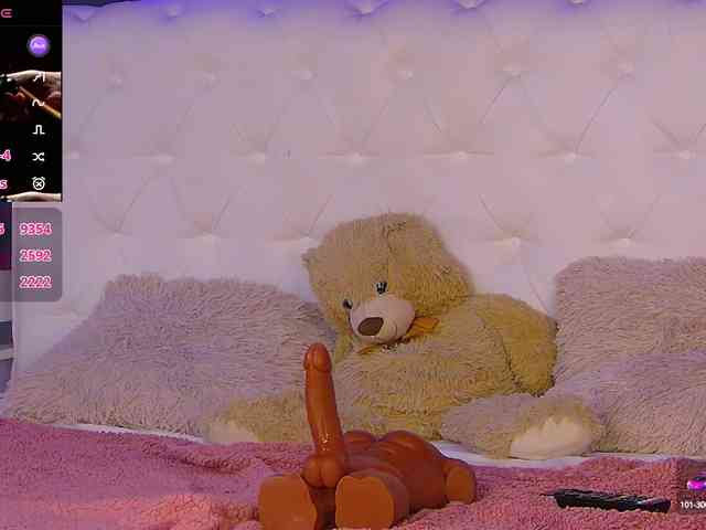 IsisQueenXXX webcam