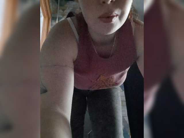 Samochka-25ANDSamec-32's BongaCams show and profile