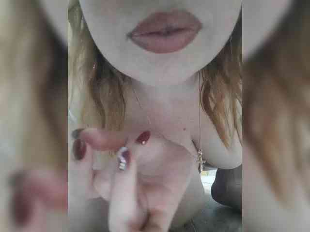 Samochka-25ANDSa... Live Webcam on BongaCams