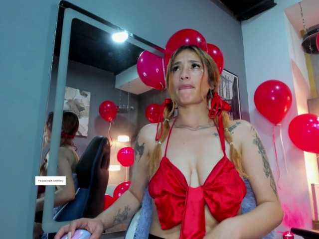 zoetaylorr1's BongaCams show and profile