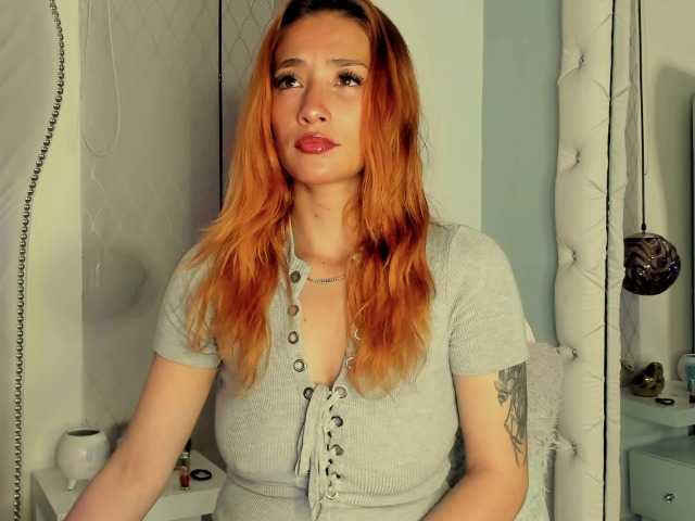 zoetaylorr1's BongaCams show and profile