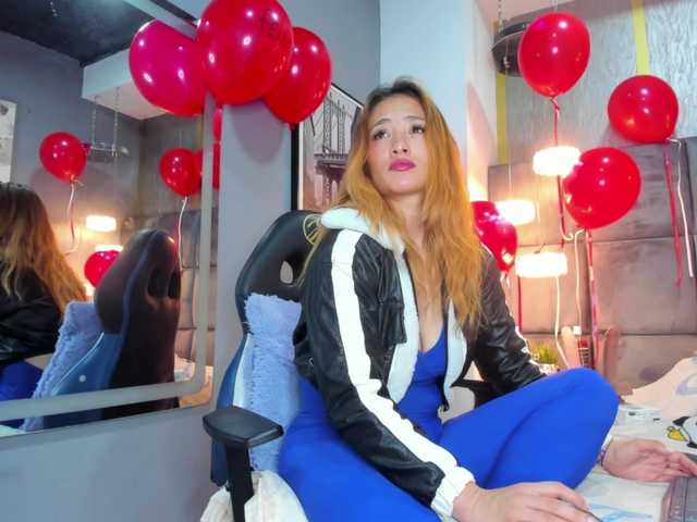 zoetaylorr1's BongaCams show and profile