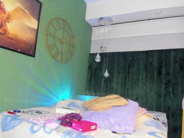 zoetaylorr1 webcam bongacams model stream image