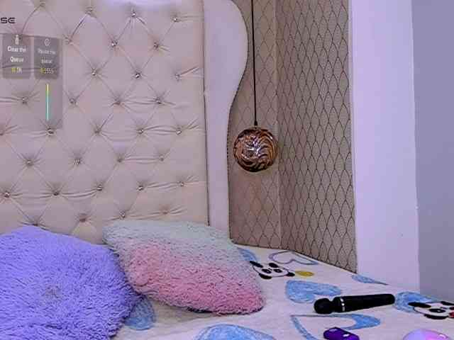 zoetaylorr1 zoetaylorr1