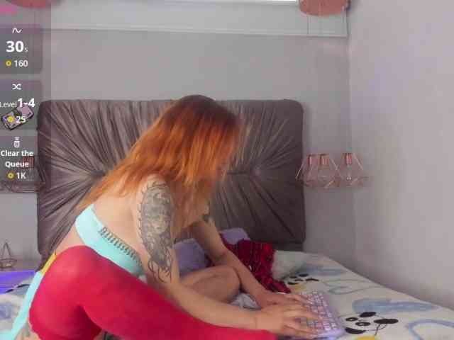 zoetaylorr1 webcam