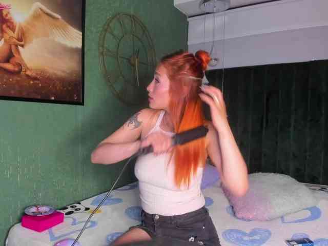 zoetaylorr1 webcam
